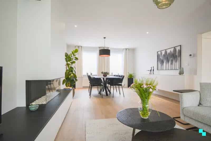 Huis te huur Roeselare: gerenoveerde woning met garage