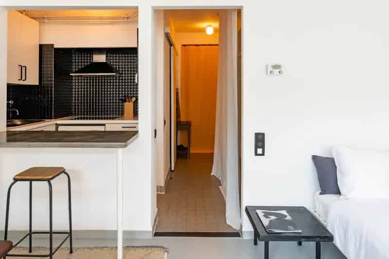 Gemeubeld Appartement te Huur Berchem Nabij Station