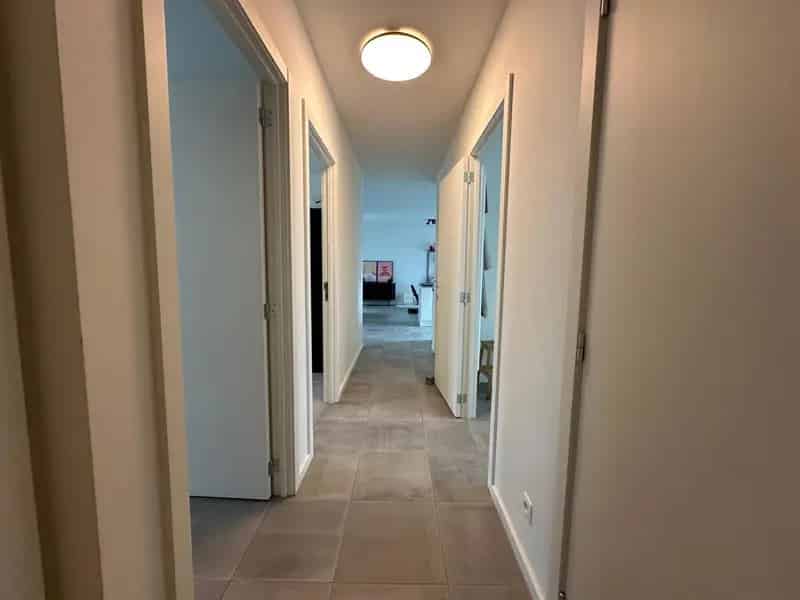 Modern 2 Slaapkamer Appartement Zuid Terras Parking