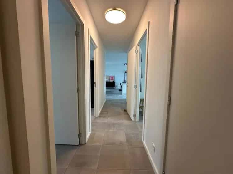 Modern 2 Slaapkamer Appartement Zuid Terras Parking