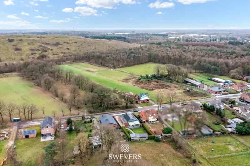 Te renoveren woning op uniek perceel te Heusden