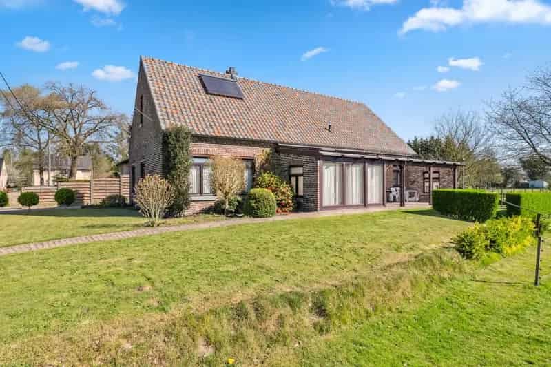 Huis te huur 4 slaapkamers grote tuin 60 are