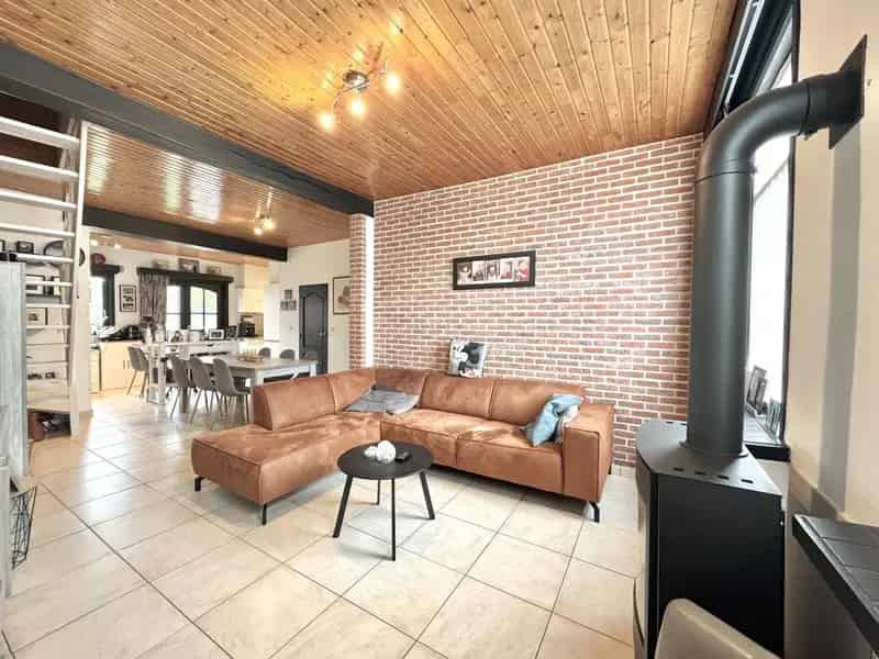 Gezellige woning 2 slaapkamers tuin 290m2