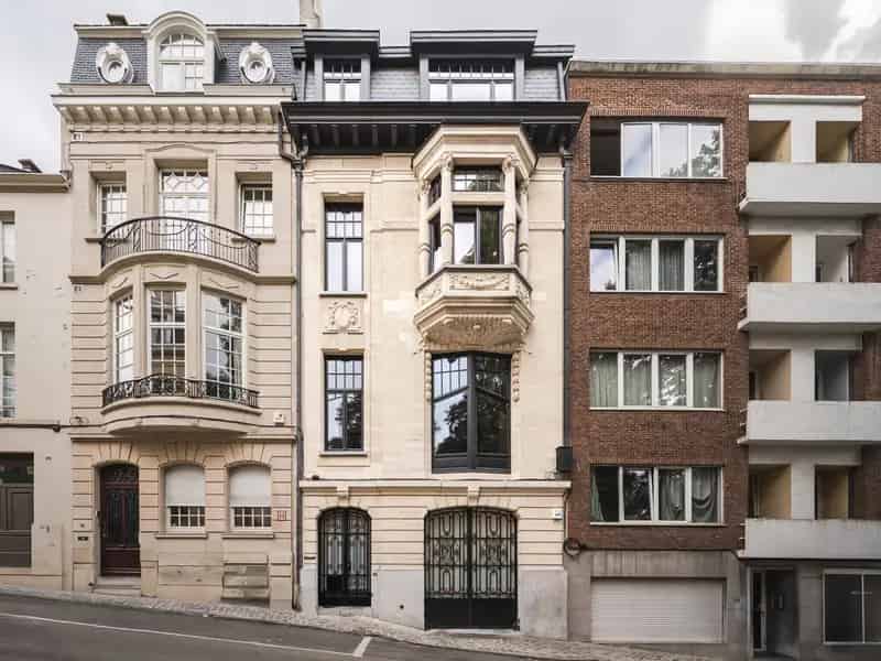 Huis te huur Elsene Flagey: Gezinsvilla met 2 woningen