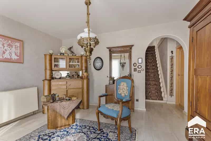 Huis te koop 234m2 4 slaapkamers tuin garage