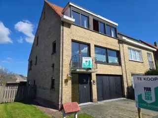 Huis te Koop Brugge Sint-Jozef - Ruime Woning met Grote Garage