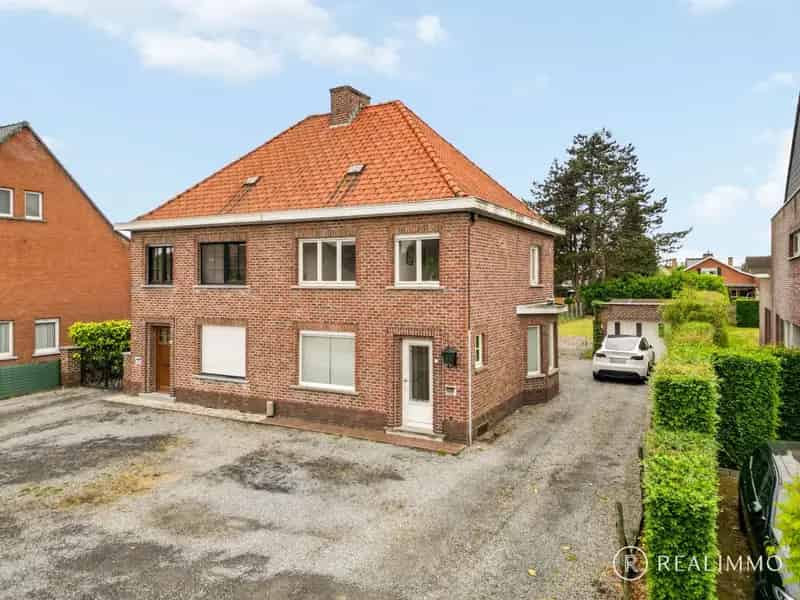 Halfopen woning te Zulte