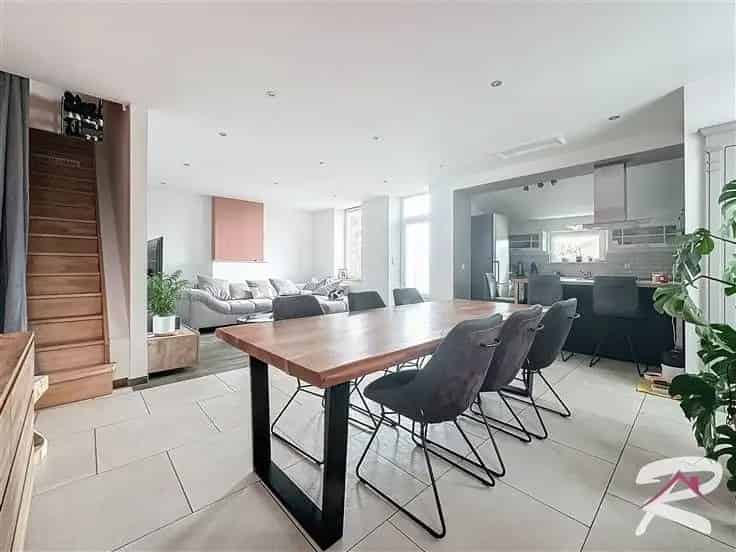 Huis Te Koop 2 slaapkamers Gerenoveerd Tuin