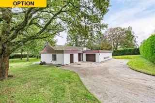 Te koop bungalow Mont-Saint-Guibert met ruime living en garage