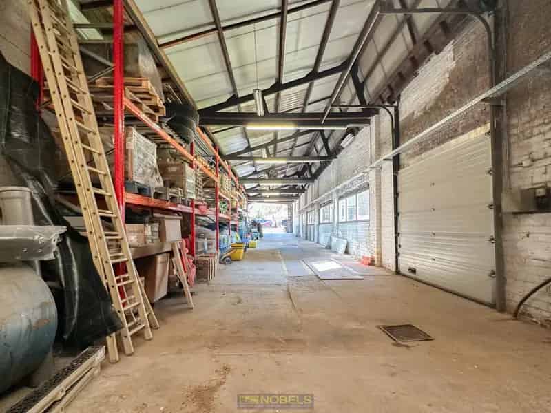 Huis te koop Ronse: Multifunctioneel pand met magazijn