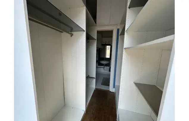 Huur 1 slaapkamer appartement van 75 m² in Antwerp