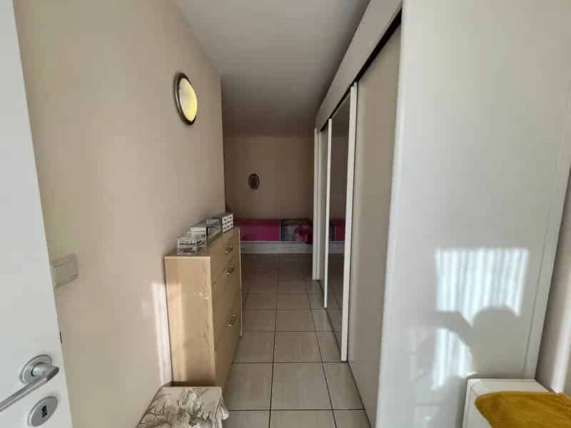 Gelijkvloerse Kantoorruimte 60m² te Huur