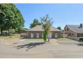 Huis te koop Viversel - Instapklare woning met tuin en veranda