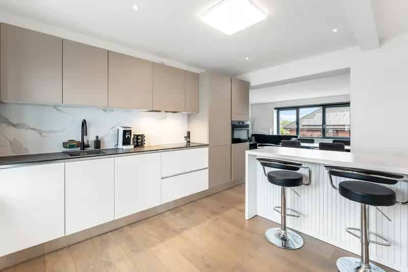 Luxe Appartement te Koop Lommel - Recent, Energiezuinig, Terras