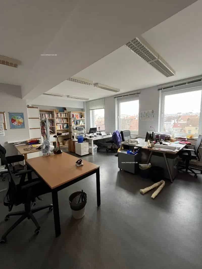 Kantoorruimte te koop Brussel - 492m² nabij station