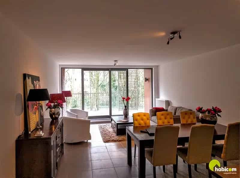 Ruim 3 Slaapkamer Appartement te Mortsel Berchem 130m2