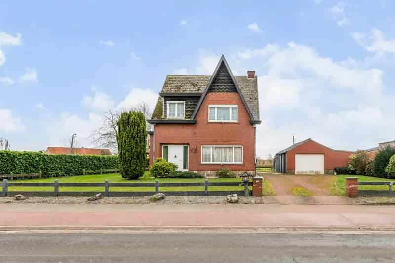 Huis te huur Lier: Renovatieproject met 3 slaapkamers en grote tuin