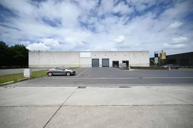 Magazijn 6000 m² - 10137 m² perceel