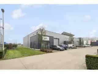 Handelsfonds te koop Lommel - KMO pand met kantoor en werkhal