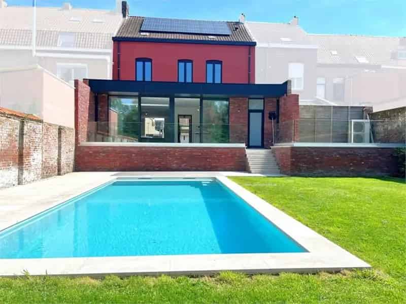 Huis te koop Wervik: 3 slaapkamers, tuin, zwembad
