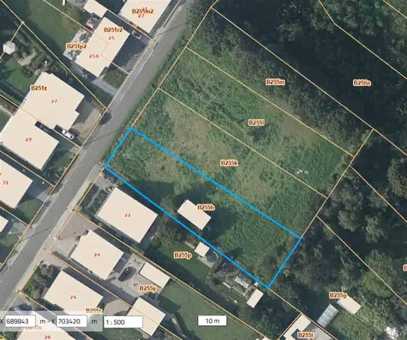 Bouwgrond voor open bebouwing van 1296 m².