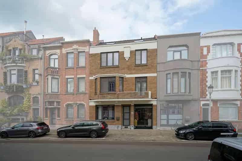 Huis te koop Oostende: Ruim herenhuis 5 slaapkamers en zolderstudio