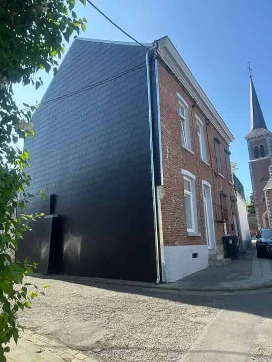 Huis Te Koop: 2 slaapkamers, tuin, centrale verwarming