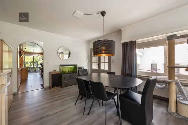 HOB 3 slaapkamers Elsdonk Edegem Op te frissen