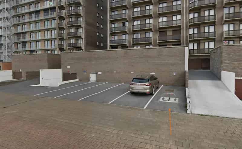 Garage te koop - Open parkeerplaats 5m x 2,4m