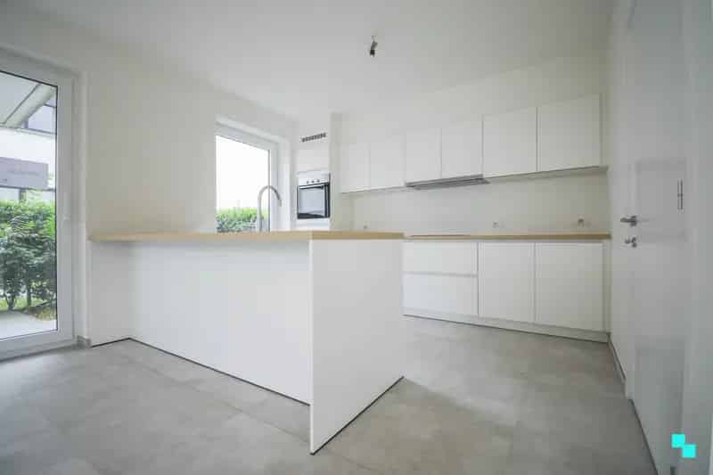 Gelijkvloers Appartement te huur te Gits