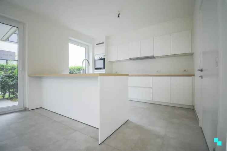 Gelijkvloers Appartement te huur te Gits