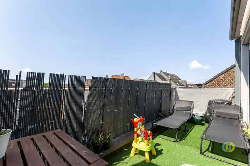 Penthouse te koop 2 slaapkamers ruim terras