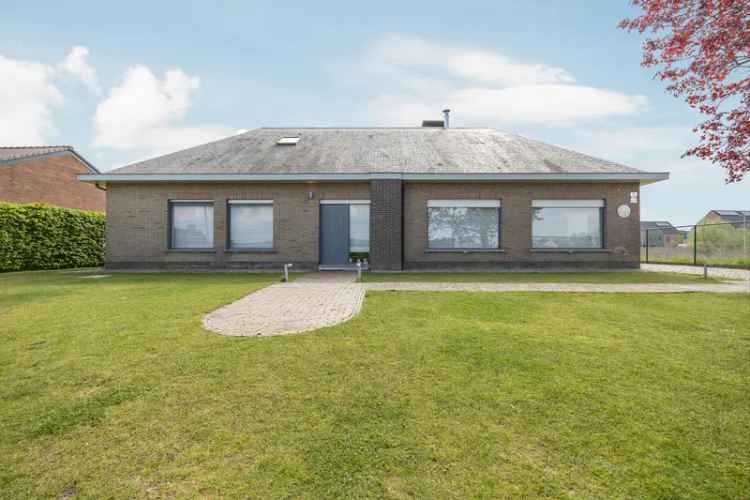 Huis te huur: Ruime gezinswoning met zwembad en grote tuin