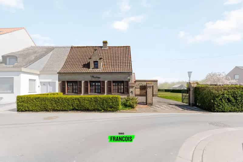 Halfopen bebouwing te renoveren Oostvleteren