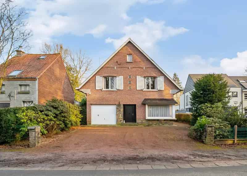 Huis te koop Belsele: Vrijstaande woning te renoveren