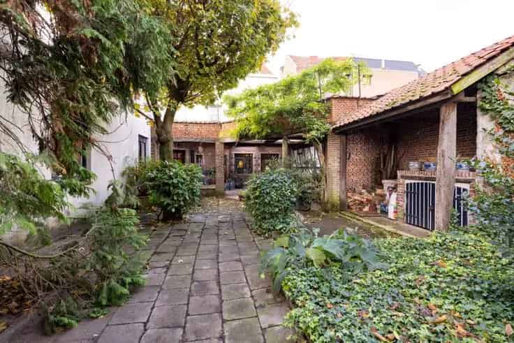 Huis Te Koop Antwerpen: Uniek Eigendom met 3 Wooneenheden