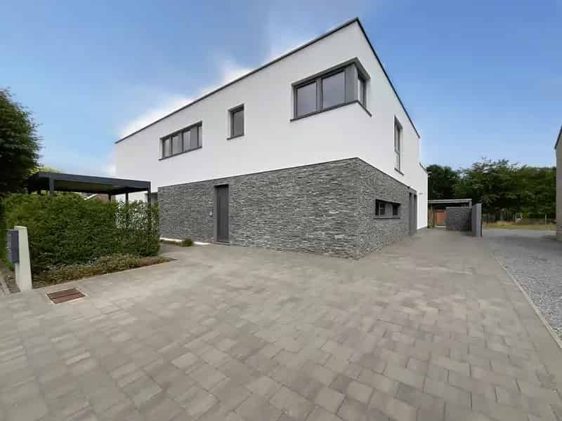 Ruim gelijkvloers appartement te Ellikom