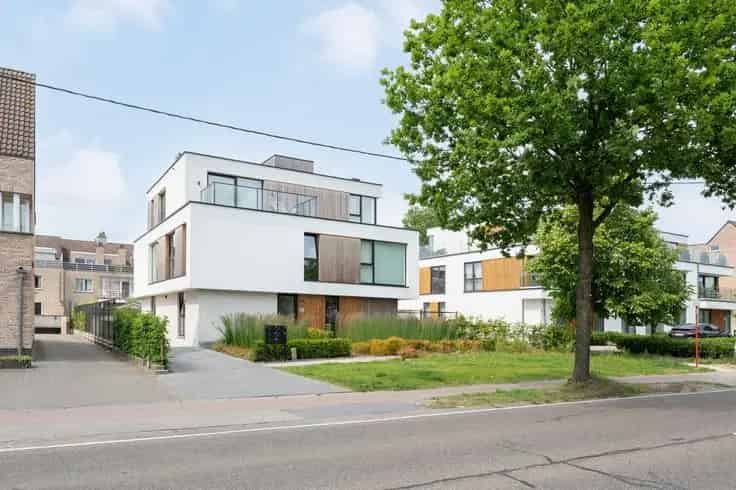 Nieuwbouwappartement 2 slaapkamers  2 staanplaatsen