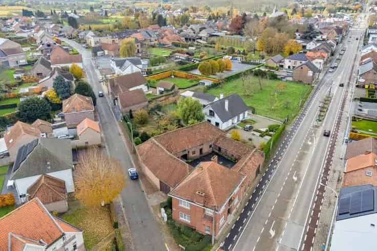 Vierkantshoeve te renoveren Halle-Booienhoven