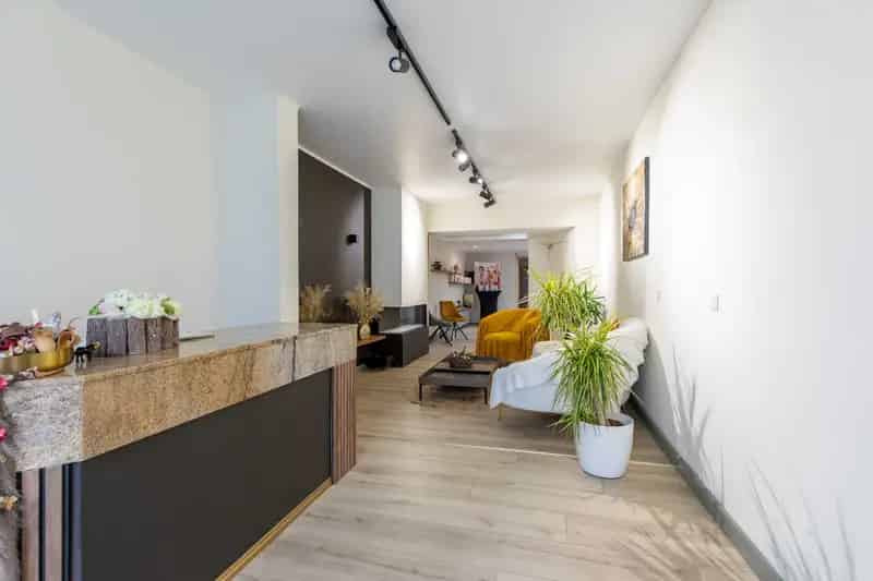 Huis te koop Nieuwpoort: 3 entiteiten, gerenoveerd