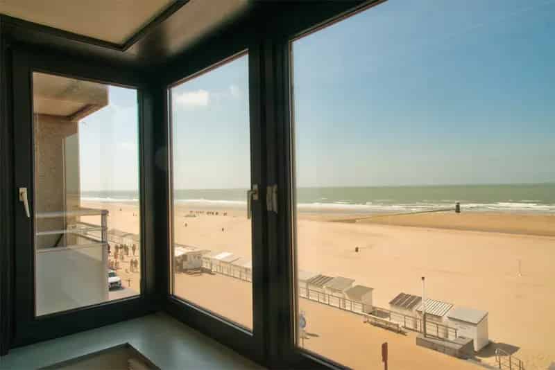 Appartement te koop Zeedijk: 1 slaapkamer, zeezicht