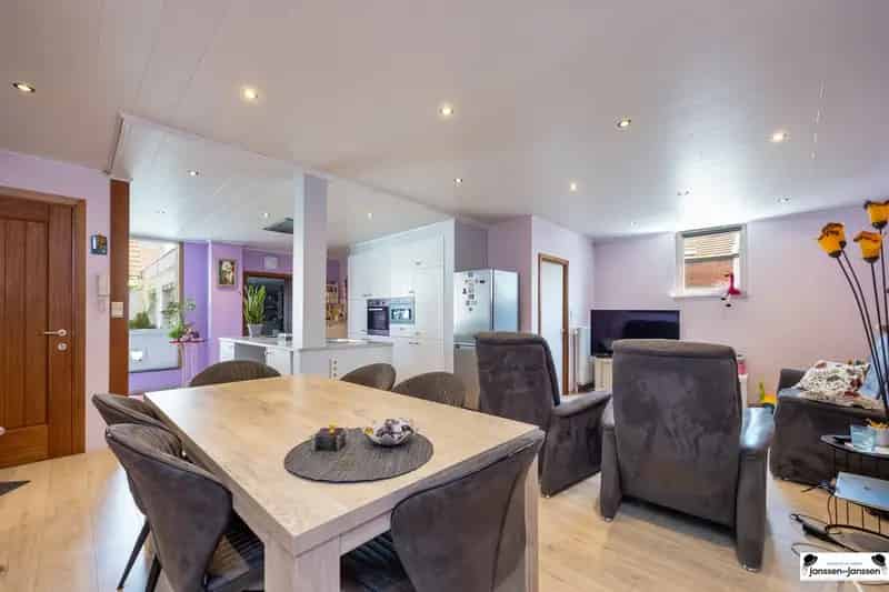Ruim Appartement Merksem 100m2 Zonnig Terras