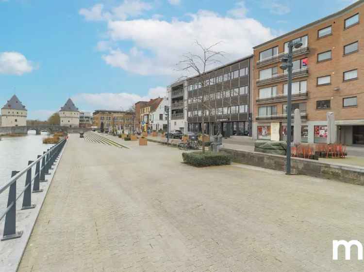 Appartement te koop in Kortrijk nabij de Iconische Broeltorens