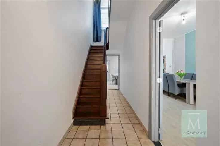 Huis Te Koop: 2 slaapkamers, terras en tuin