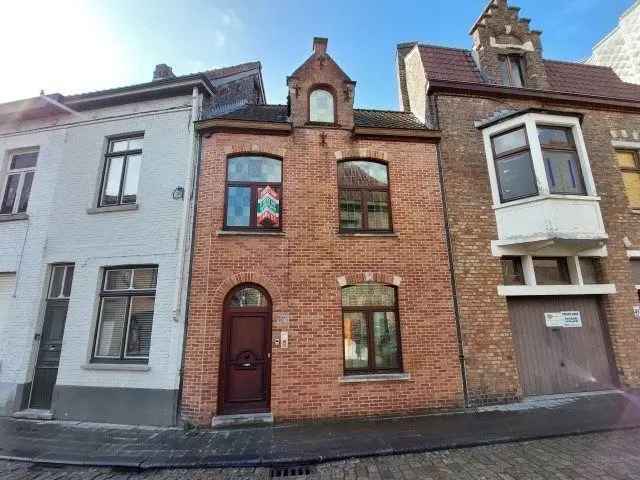 Ruime woning nabij Smedenpoort