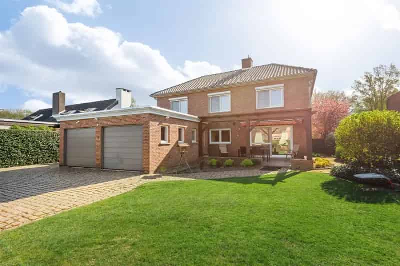 Ruime Vrijstaande Woning Turnhout 4 Slaapkamers Dubbele Garage Tuin