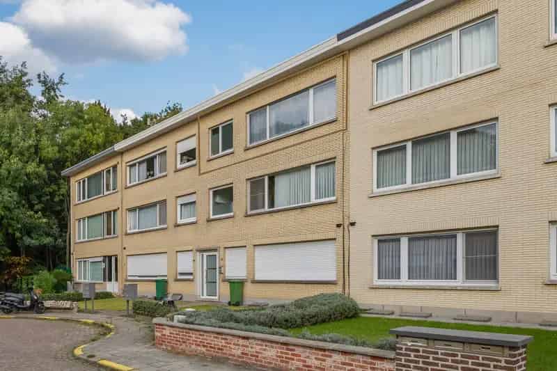 Appartement te koop Deurne: 2 slaapkamers, Bisschoppenhofpark