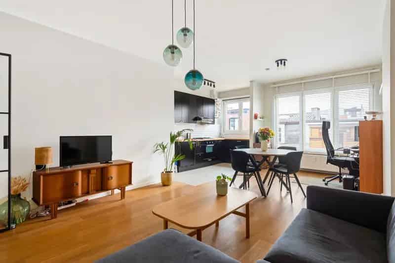 Appartement te Koop Berchem 2 slaapkamers terras