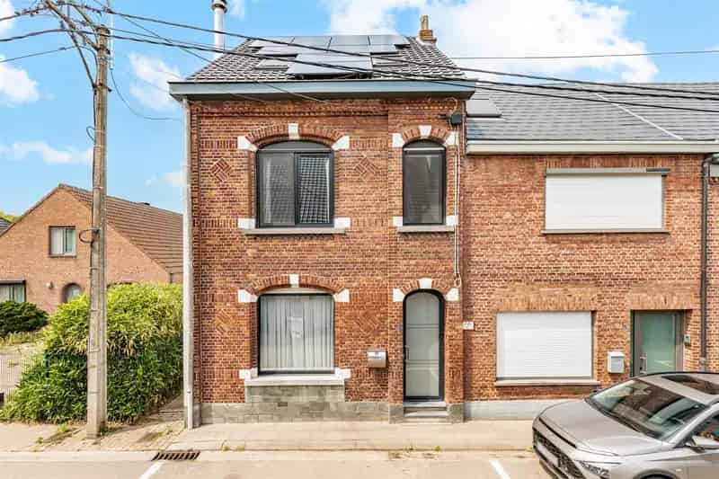 Gerenoveerde woning te koop in Lebbeke 3 slaapkamers tuin terras EPC B