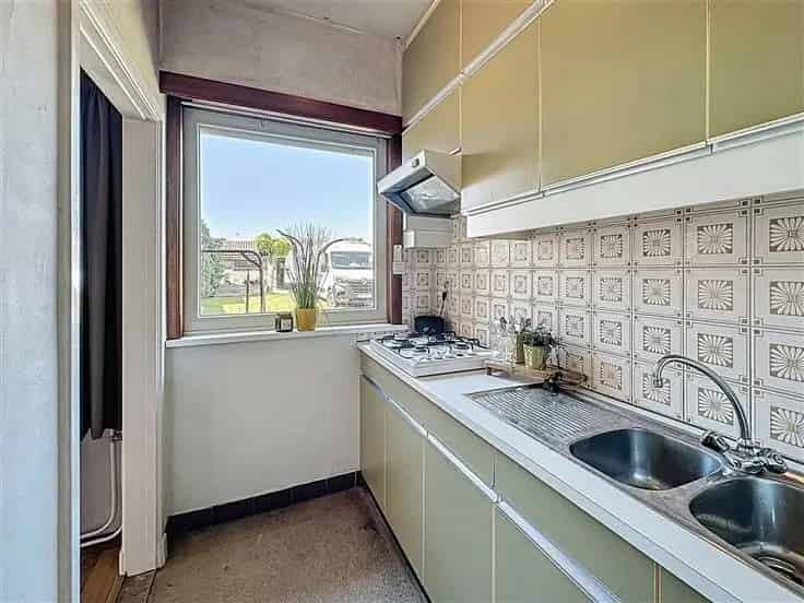 Huis Te Koop 4 slaapkamers Magazijn 144m²